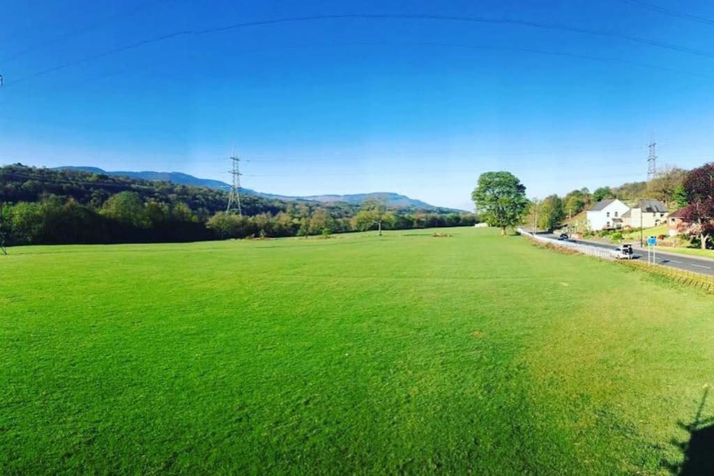 Sgwd Gwladys Lodge Pontneddfechan Buitenkant foto