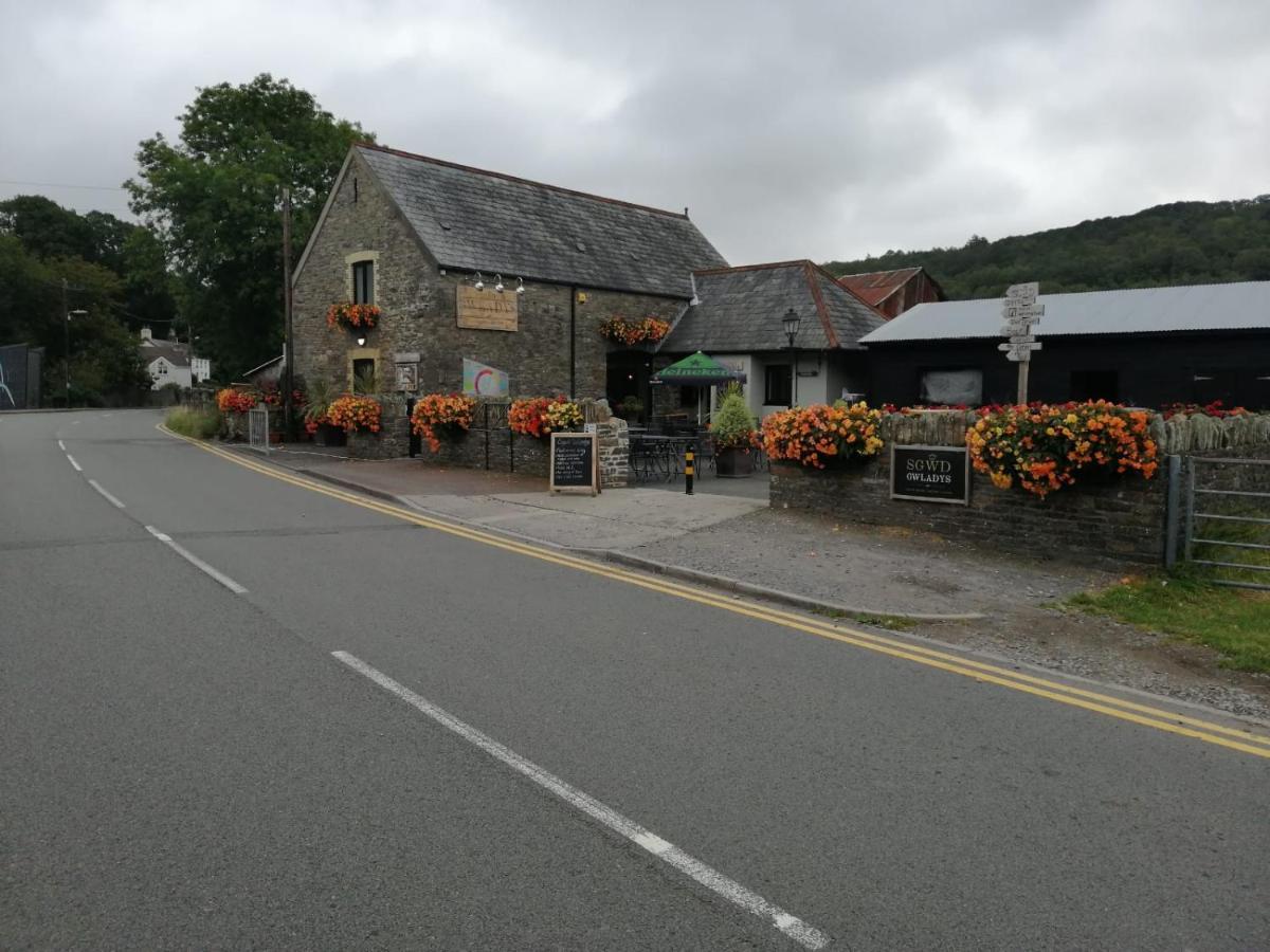 Sgwd Gwladys Lodge Pontneddfechan Buitenkant foto
