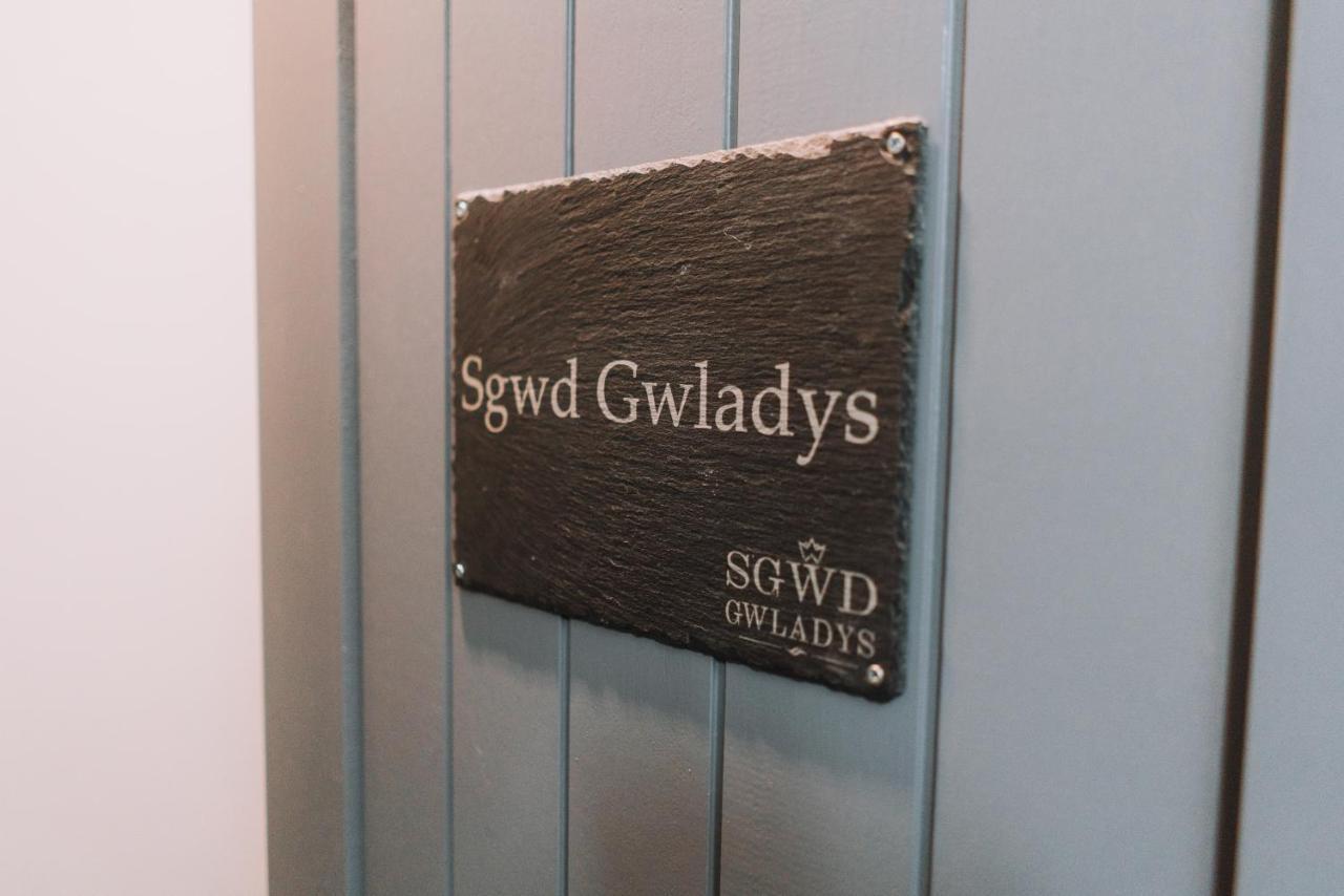 Sgwd Gwladys Lodge Pontneddfechan Buitenkant foto